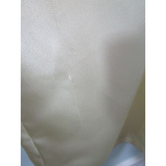 Vintage Embroidered Satin Kimono Robe With Floral Patterns & Belt - Picture 14 of 16